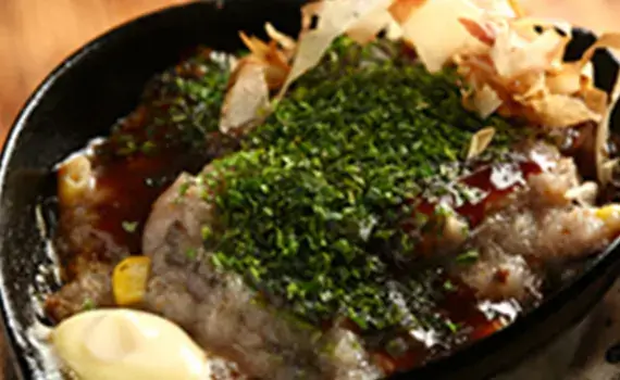 おかだ名物れんこんの変わりお好み焼きの画像