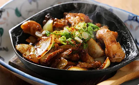 黒毛和牛ホルモン鉄板焼きの画像